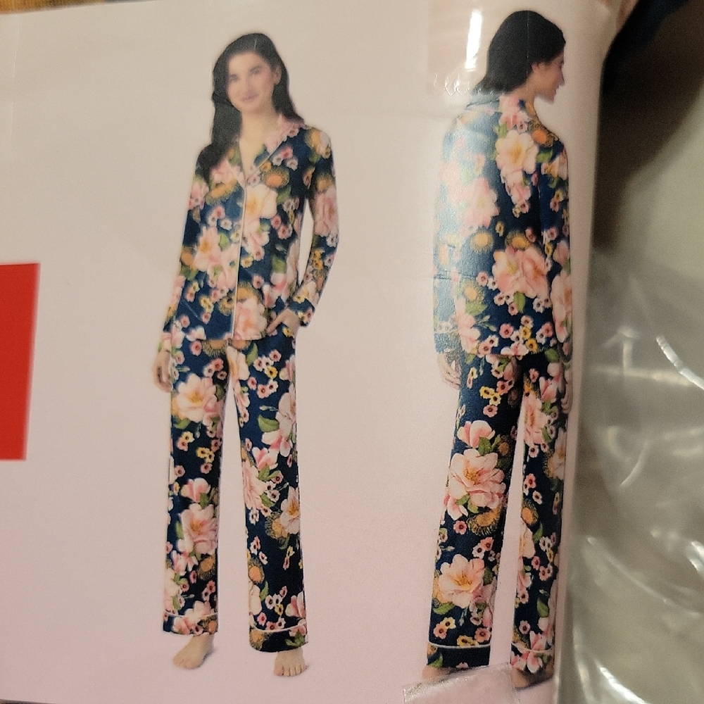 Women's Navy Floral Pajama Set Long Sleeve Button-Up
